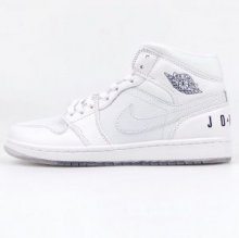 Air Jordan 1 Mid Pure Whi